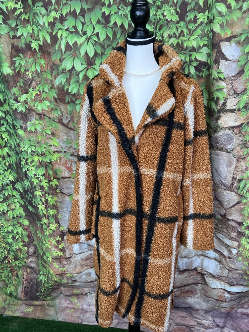 STOOSH Camel Plaid Boucle Relaxed Fit Snap Front Fall Downtown Statement Coat, S - Picture 3 of 10